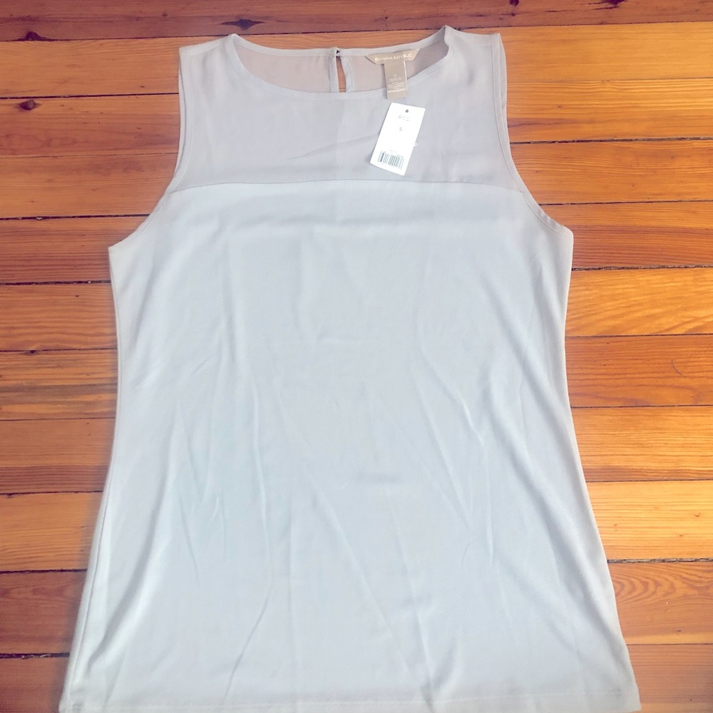 Banana Republic Sleeveless dress shirt